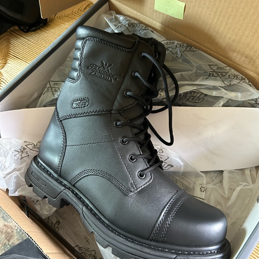 NWT Thorogood Boots